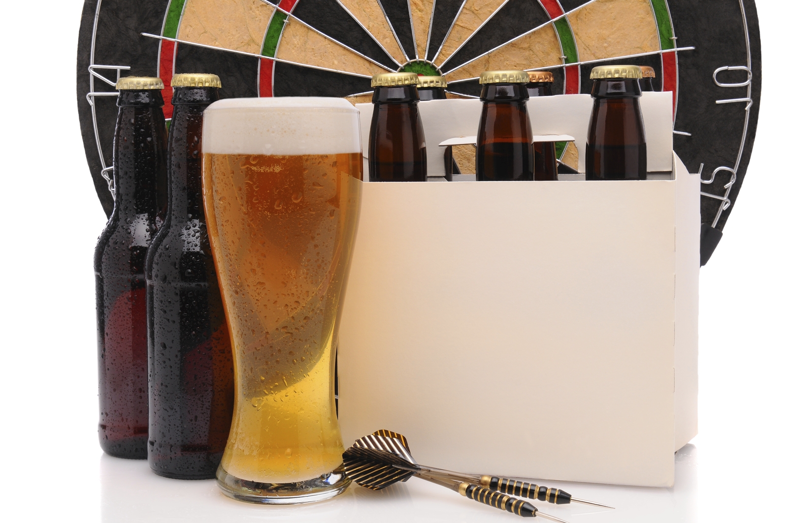 st-patricks-day-activities-beer-and-dartboard