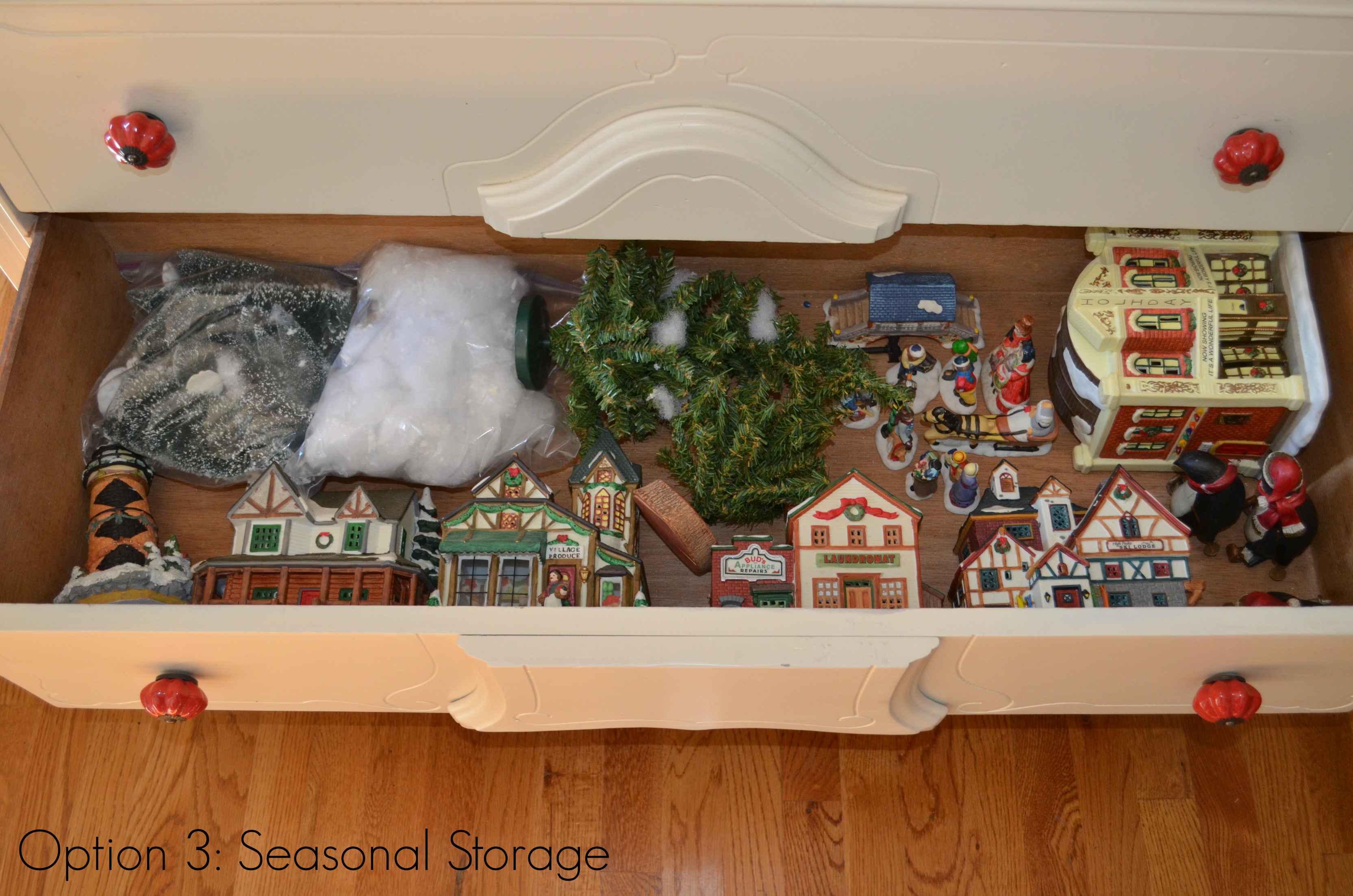 ForRent_Dresser_Seasonal_Christmas[1]