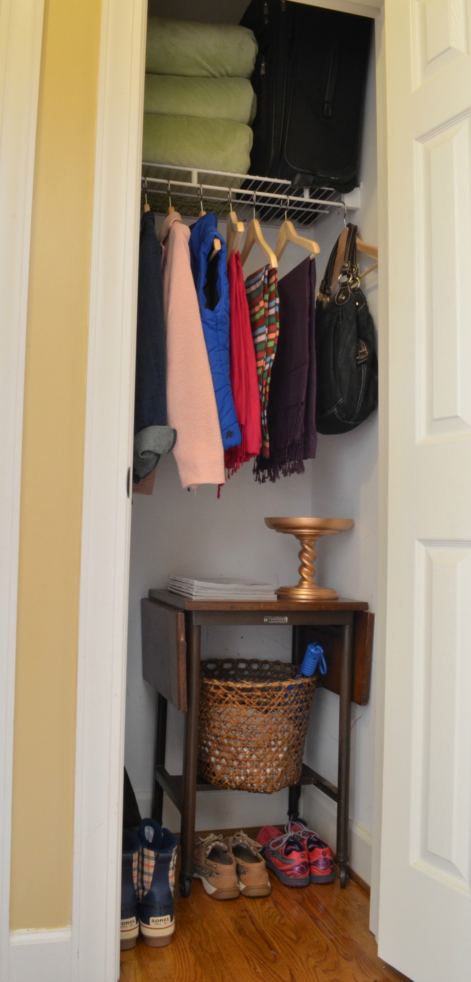 How to Use a Small Closet