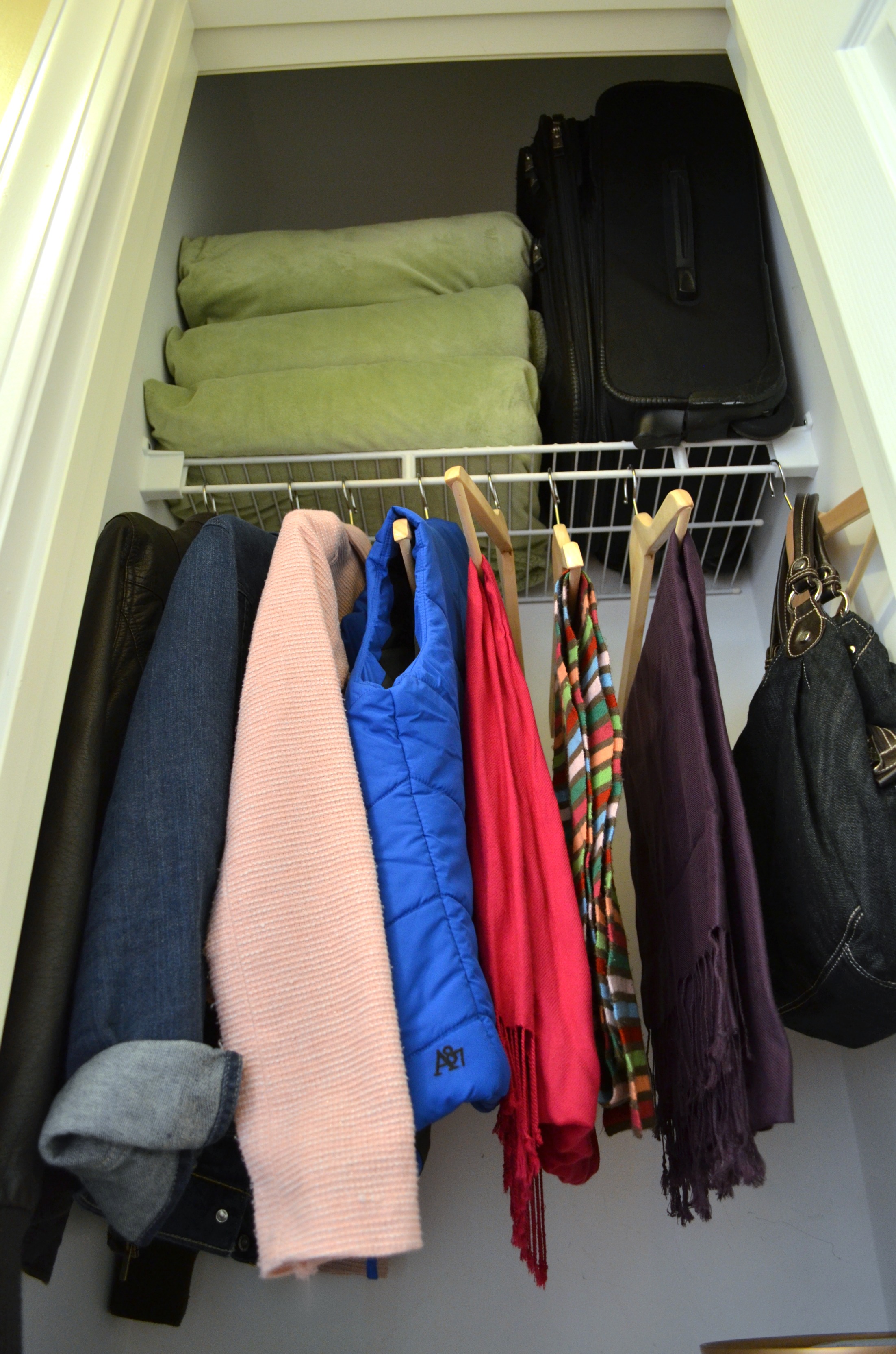 How to Use a Small Closet