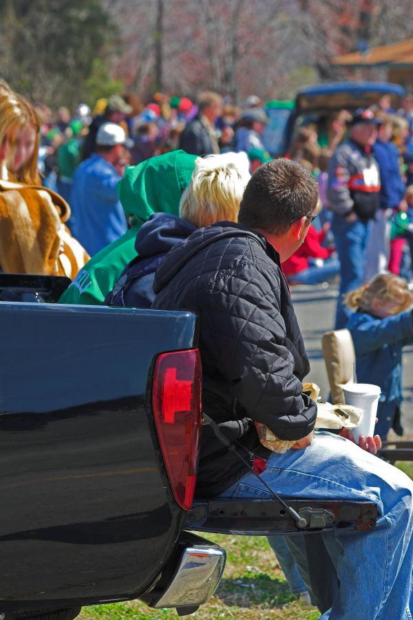 outdoor tailgate party - ForRent.com