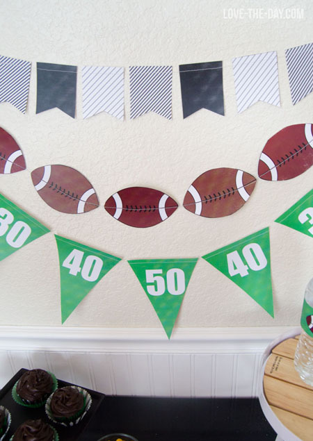 Adorable and universal football decorations! So excited to use these for my next viewing party. 