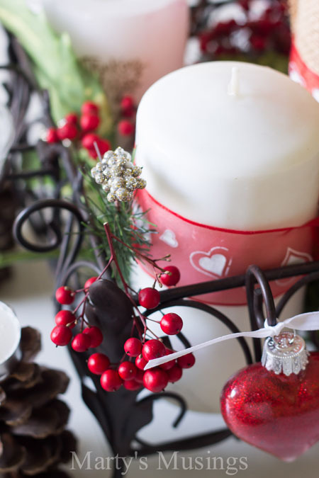 Love these easy, inexpensive table setting ideas for the holidays!