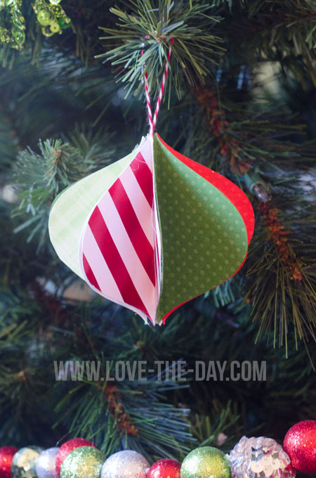 DIY-Paper-Ornament Christmas Tree