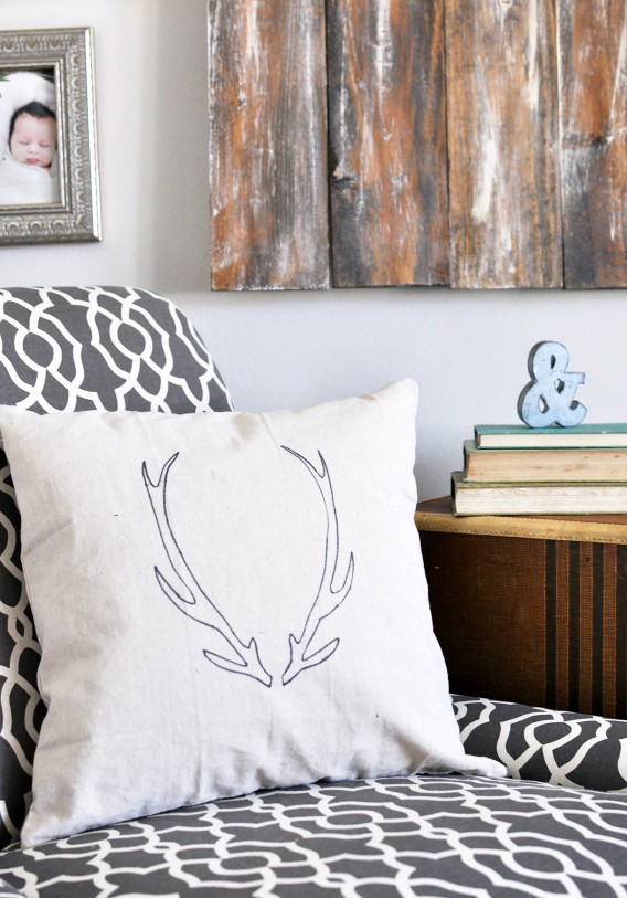 Antler Pillow Tutorial-NoText-forrentcom