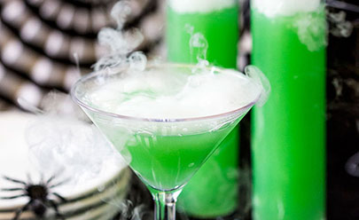 How to Make a Halloween Green Potion Cocktail