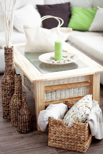 Coffee table with storage 