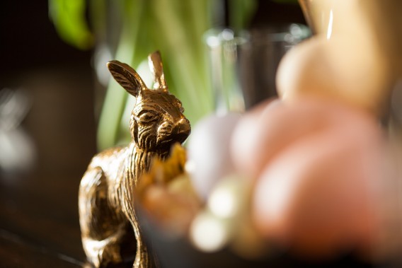 A hipster bunny Easter tablescape.