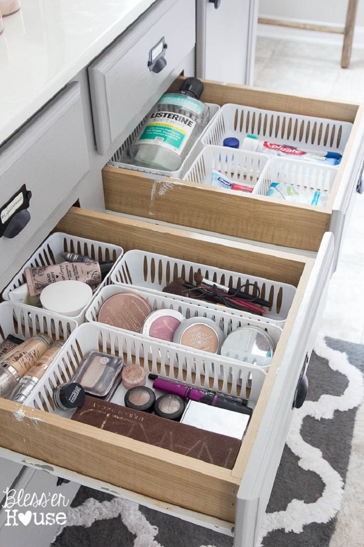 Bathroom Storage Drawer Organization