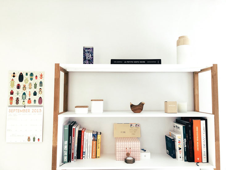 declutter-shelving